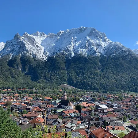 Gaestehaus Lipp * Mittenwald