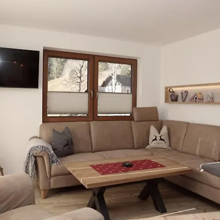 Gaestehaus Lipp * Mittenwald